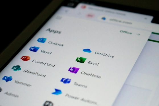 Afbeelding met Microsoft 365 apps op smartphone